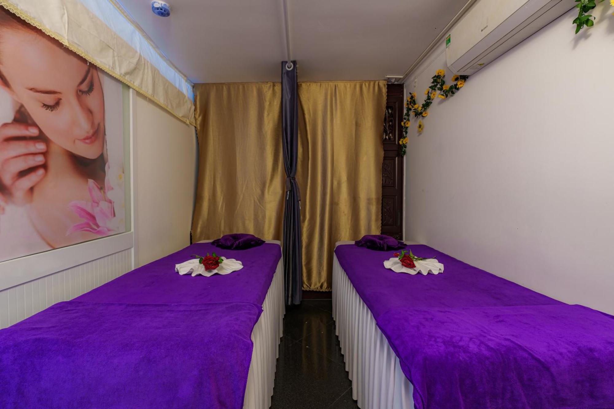 Hotel Salute Saigon And