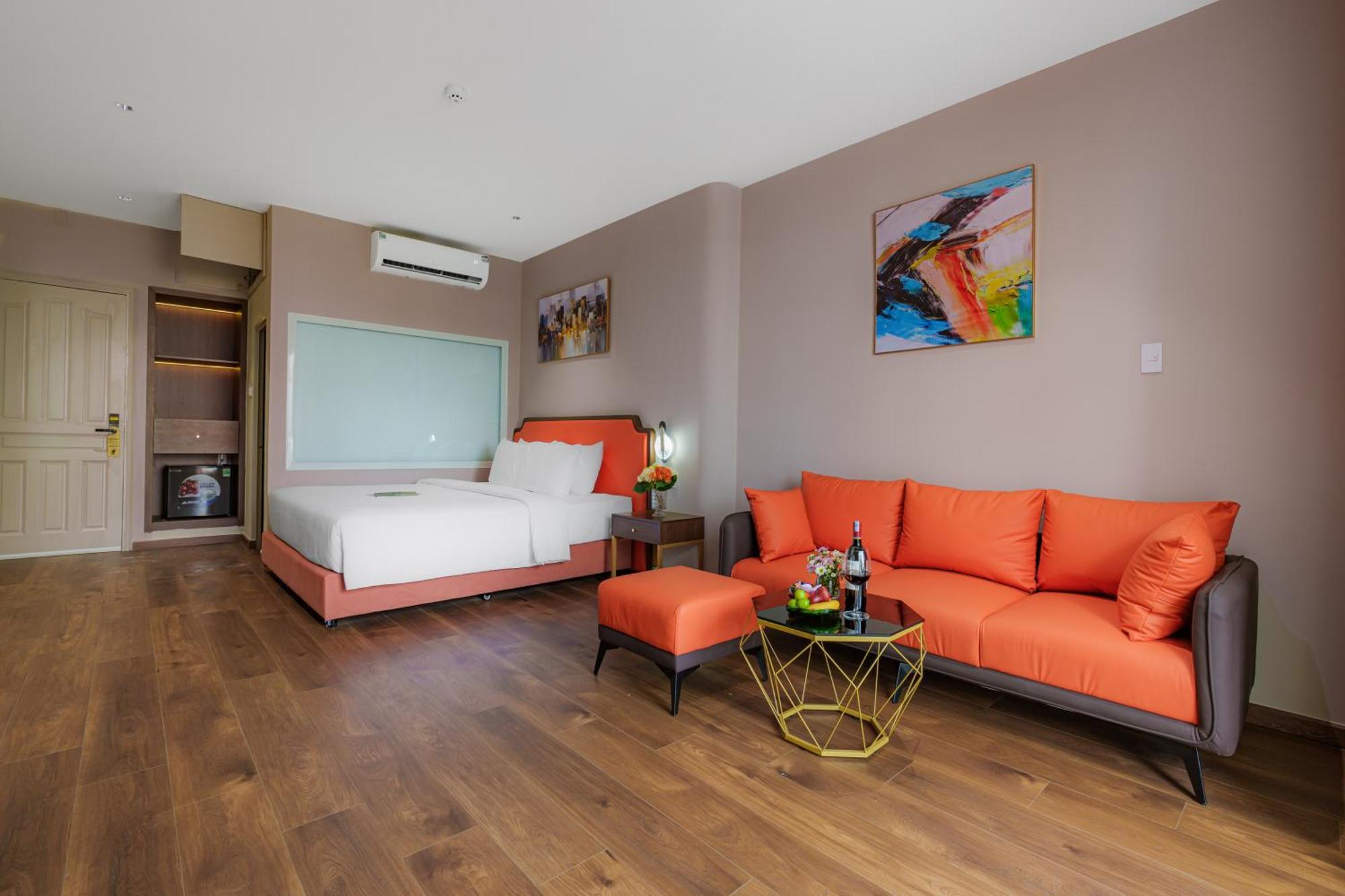Hotel Salute Saigon And