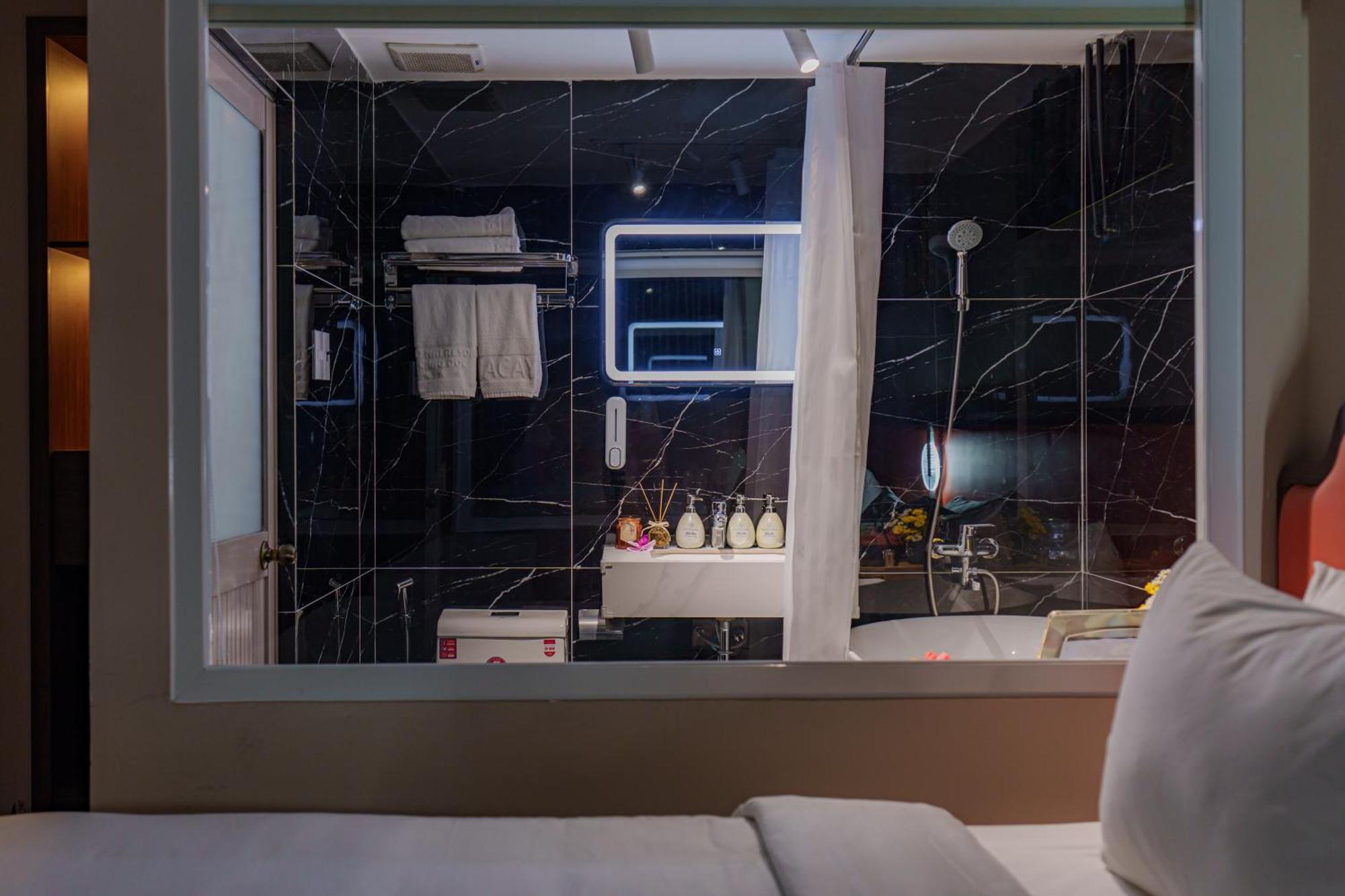Salute Saigon And Hotel 4*