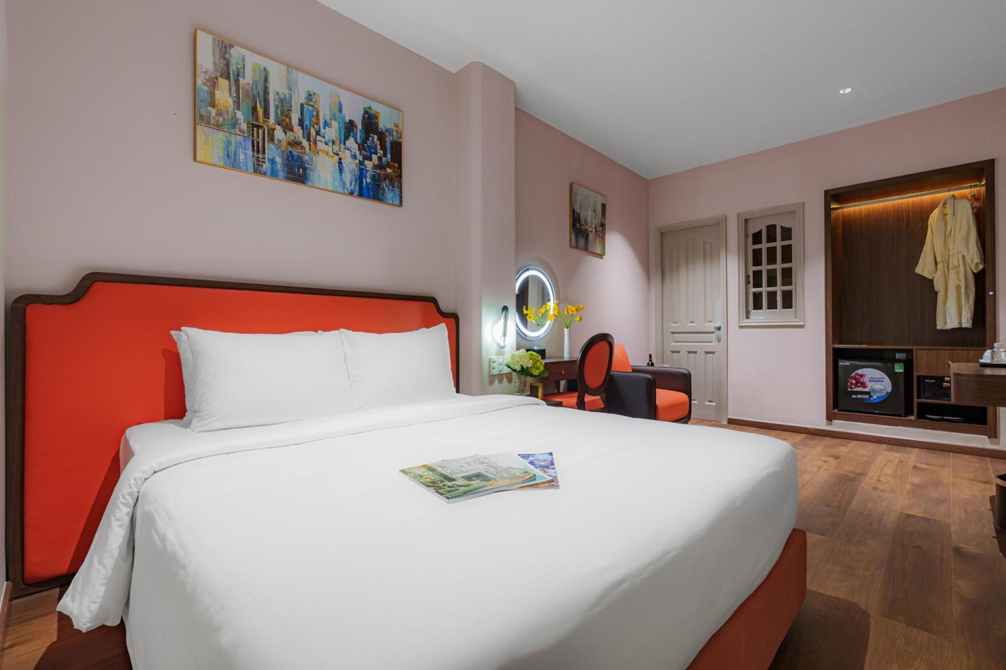 Salute Saigon And Hotel