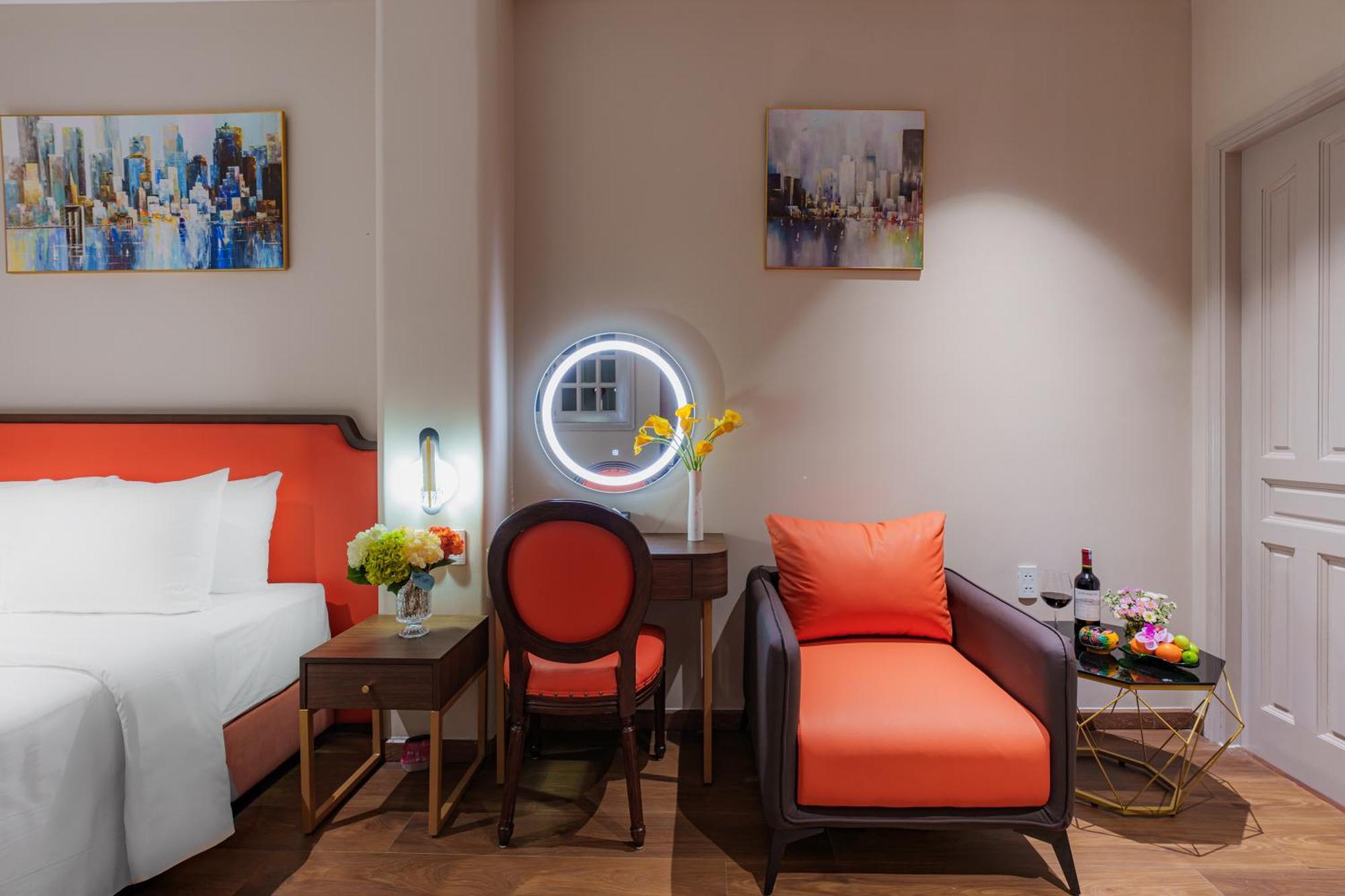 Hotel Salute Saigon And Ho Chi Minh City