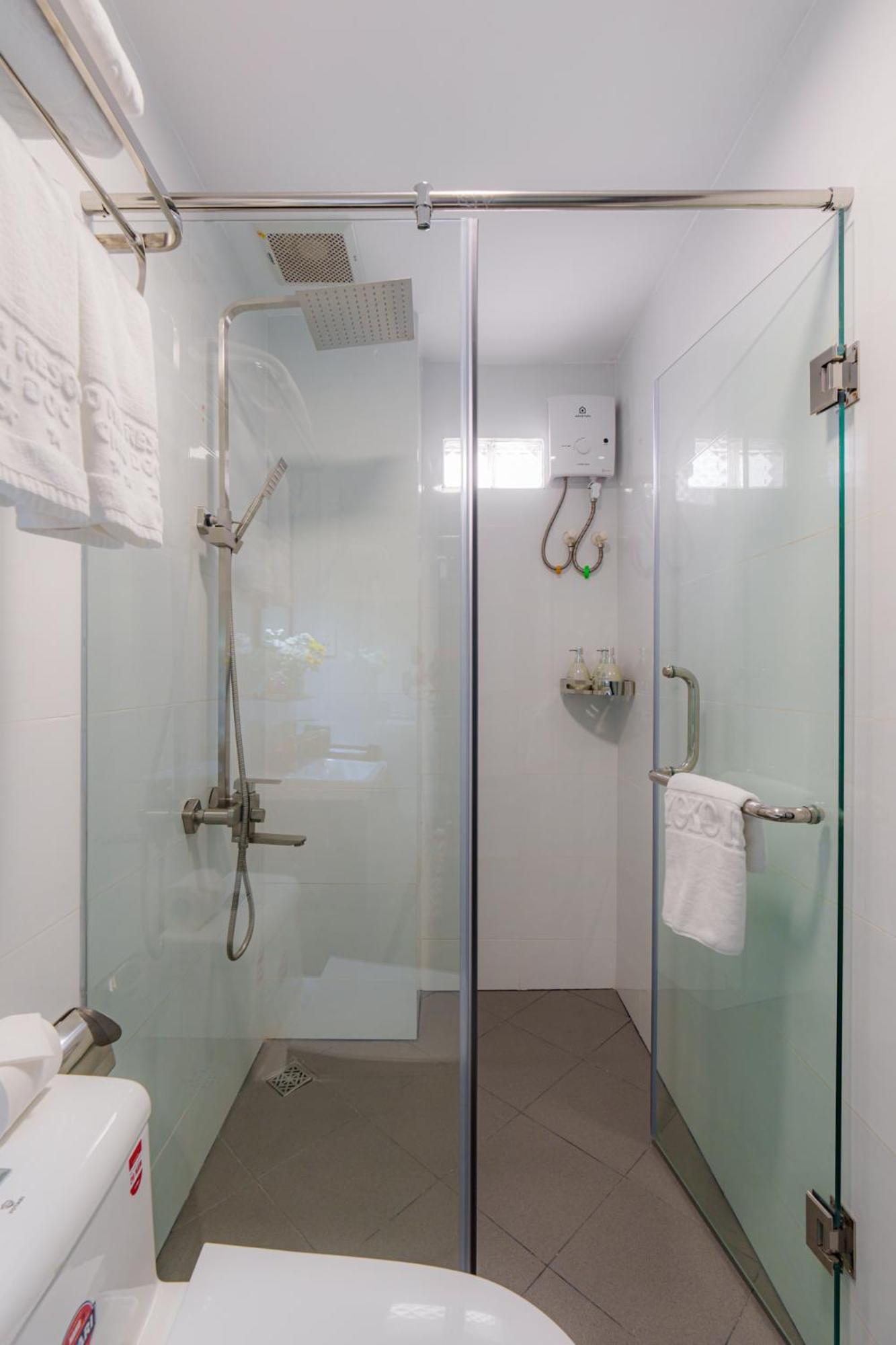 Hotel Salute Saigon And